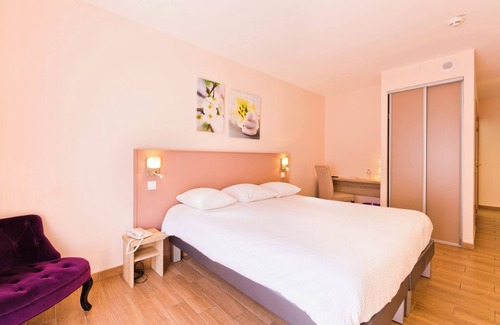 Mont-Dore Hotel | Guest Rated Hôtel du Parc: Family-Friendly with Dining Options