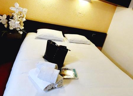 Limoges Hotel | Discover Hôtel du Parc Limoges & Restaurant for Family Stays