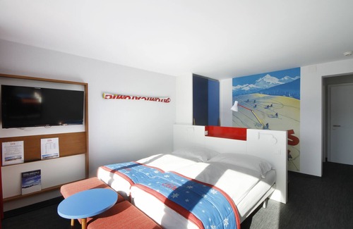 Noes Hotel | Discover Comfort at Hôtel Elite: Pool, Spa & Family Fun