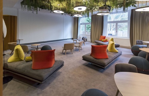 Neuvecelle Hotel | Discover Hôtel Ermitage: Pool, Spa & Ocean Views Await