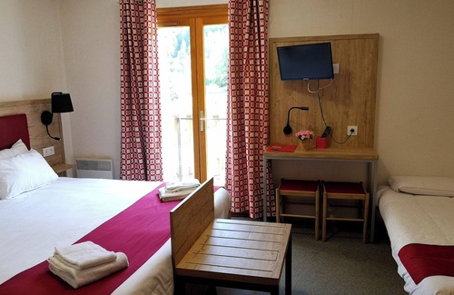 Montclar Hotel | Discover Hôtel Espace: Relaxing Spa & Family-Friendly Stay