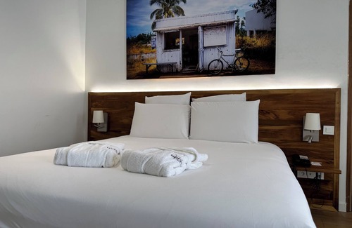 Saint-Denis Hotel | Experience Comfort at Hôtel Exsel Créolia with Pool & Spa