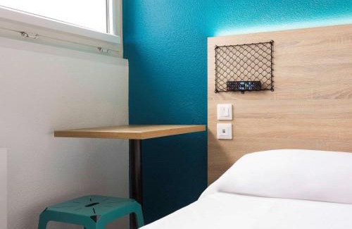 Muire - Haubette Hotel | Budget-Friendly Hôtel F1 Reims Tinqueux with Great Amenities