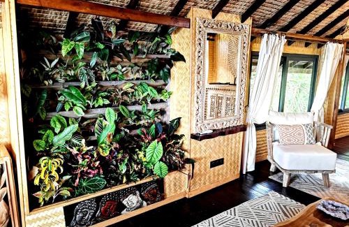 Tiahura Hotel | Discover Hôtel Fenua Mata'i'oa: Oceanfront Bliss Awaiting