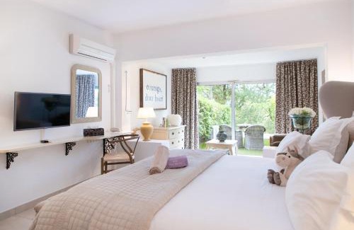Cogolin Hotel | Discover Hôtel Font Mourier: 4-Star Oceanfront Escape