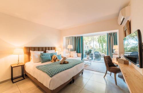 Cogolin Hotel | Discover Hôtel Font Mourier: 4-Star Oceanfront Escape