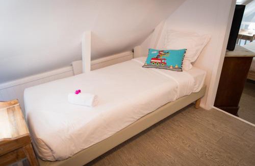 Le Francois Hotel | Discover Oceanfront Comfort at Hôtel Frégate Bleue