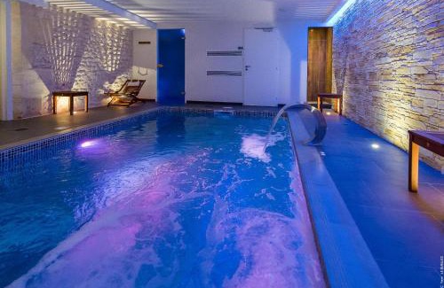 Cognac Hotel | Discover Hôtel François Premier Cognac Centre - 4-Star Retreat