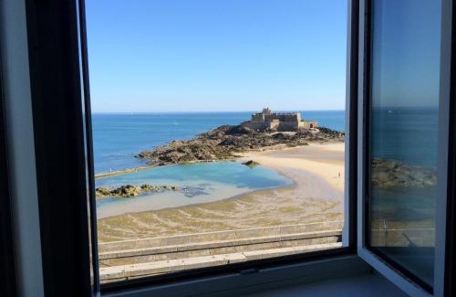 Intra Muros Hotel | Discover Hôtel France et Chateaubriand: Pet-Friendly Oasis