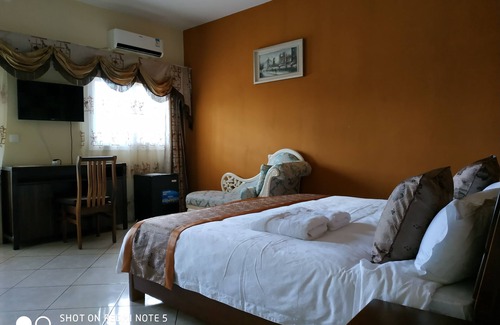 Diego Suarez Hotel | Discover Hôtel Golden House: Family-Friendly Bliss Awaits