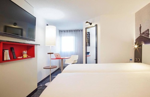 Quartier Saint-Leon Hotel | Discover Kyriad Colmar Centre - Unterlinden with Family Comfort