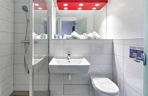 Quartier Saint-Leon Hotel | Discover Kyriad Colmar Centre - Unterlinden with Family Comfort