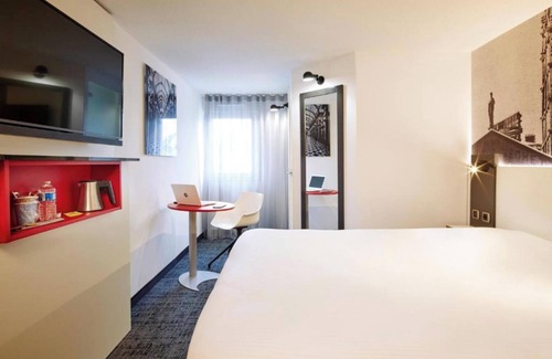 Quartier Saint-Leon Hotel | Discover Kyriad Colmar Centre - Unterlinden with Family Comfort