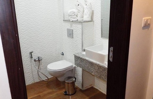 Bir El Djir Other | Discover Hôtel Hadil: Family-Friendly with Great Amenities