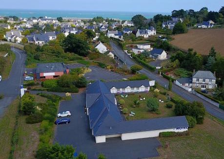 Etables-sur-Mer Hotel | Oceanfront Hôtel Heod: Pet-Friendly Stay in Saint-Quay-Portrieux