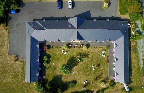 Etables-sur-Mer Hotel | Oceanfront Hôtel Heod: Pet-Friendly Stay in Saint-Quay-Portrieux