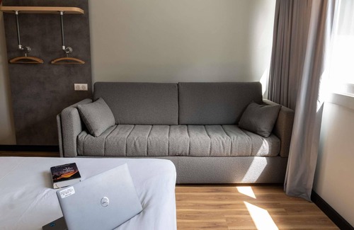 La Marne Hotel | Budget-Friendly Hôtel Ibis Budget Saint Malo Centre Awaits