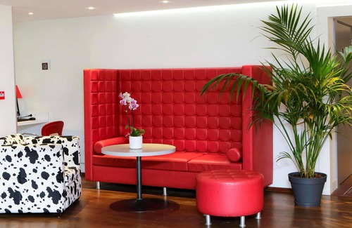 Paroisse Saint-Vincent-de-Paul Hotel | Discover Comfort at Hôtel ibis Dole Sud Choisey