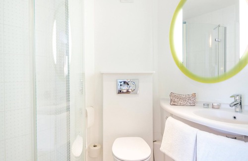 Vienne Hotel | Discover Hôtel ibis Lyon Sud Vienne Saint Louis for Families