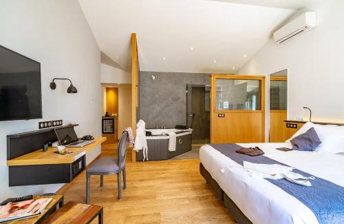Le Bois-Plage-en-Re Hotel | Relax at Hôtel Ile de Ré with Oceanfront Spa & Pool