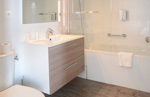 Sete Hotel | Discover Hôtel Impérial: Spa, Family-Friendly & Accessible