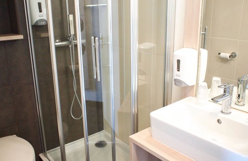 Valframbert Hotel | Comfortable Hôtel Inn Design Alencon with Restaurant & Spa