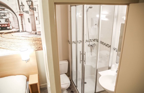 Chateaubriant Hotel | Comfortable Hôtel Inn Design Châteaubriant with Spa & Dining