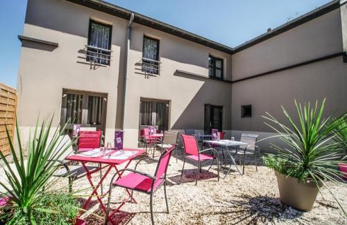 Villemandeur Hotel | Convenient Hôtel Inn Design Resto Novo in Montargis