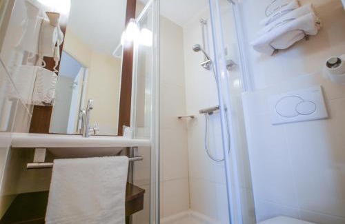 Langres Hotel | Comfortable Stay at Hôtel Inn Design Resto Novo Langres