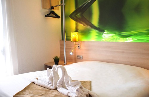 Theix-Noyalo Hotel | Relax at Hôtel Inn Design Vannes with Top Amenities