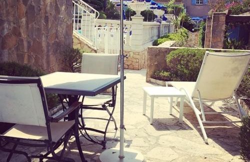 Sainte-Maxime Hotel | Discover Hôtel Jas Neuf: Oceanfront Retreat with Pool