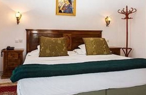 Boussaada Hotel | Hôtel Kerdada: Eco-Friendly Retreat with Pool & Restaurant