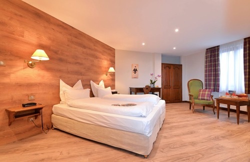 Kientzheim Hotel | Discover Hôtel l'Abbaye d'Alspach: Spa, Breakfast & Family-Friendly