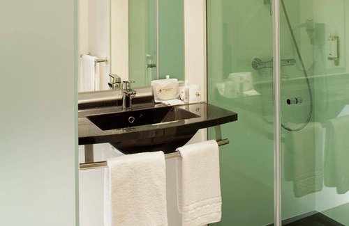 Downtown Hotel | Elegant Hôtel l'Amirauté: Guest Rated 9/10 with Spa Access