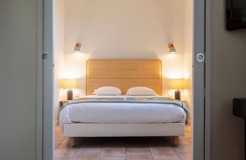 Frejus City Centre Hotel | Discover Hôtel l'Arena: Eco-Friendly Retreat with Pool