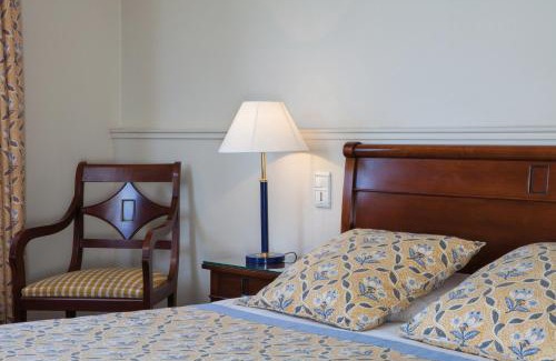 Saint-Martin-aux-Chartrains Hotel | Elegant Les Jardins de Deauville with Oceanfront Amenities