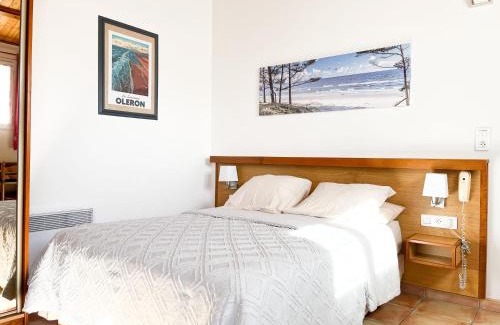 Saint-Georges-d'Oleron Hotel | Discover Hôtel L'Hermitage: Oceanfront Retreat Awaits