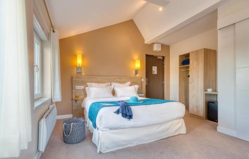 Clohars-Carnoet Hotel | Explore Hôtel L'Orée des plages with Ocean Views & Breakfast