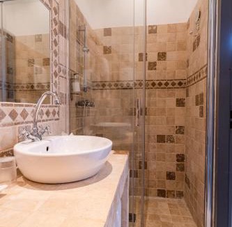 La Croix-Valmer Hotel | Oceanfront Hôtel l'Orangeraie: Pet-Friendly with Pool