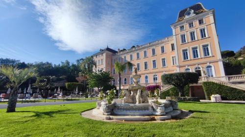 La Croix-Valmer Hotel | Oceanfront Hôtel l'Orangeraie: Pet-Friendly with Pool