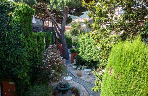 Collioure Hotel | Pet-Friendly Hôtel La Casa Pairal with Ocean View Pool