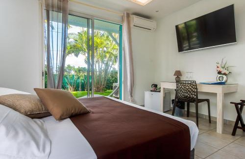 Saint-Francois Hotel | Experience Comfort at Hôtel La Christophine - 4 Star Escape