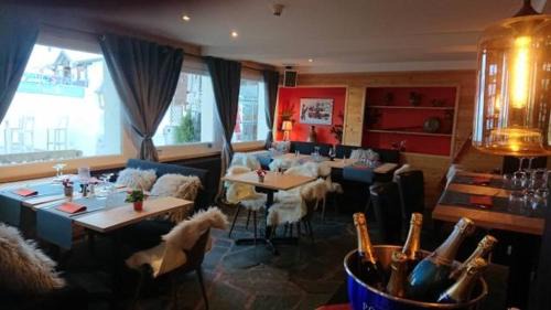 Les Gets Hotel | Experience Comfort at Hôtel La Grande Lanière, Rated 8.7