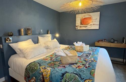Erdeven Hotel | Pet-Friendly Retreat at Maison des Dunes with Hot Tub