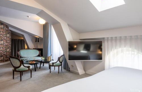 La Rochelle City Centre Hotel | Experience Hôtel La Monnaie Arty & Spa: Guest Favorite with Ocean Views