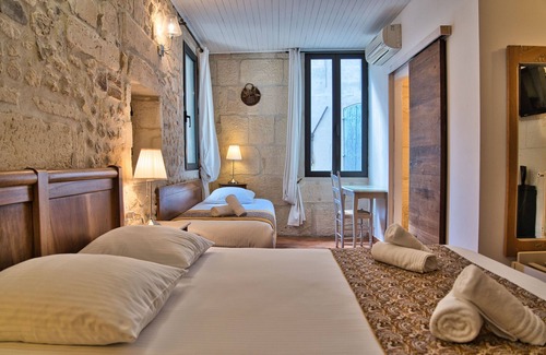 Arles City Centre Hotel | Top-Rated Hôtel La Muette with Spa and Family Amenities