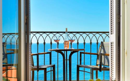 Old Town Hotel | Elegant Hôtel La Pérouse Nice with Oceanfront Luxury