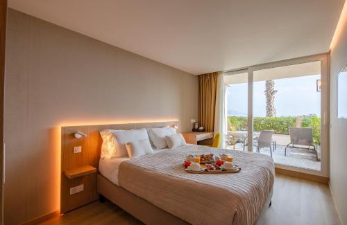 Sainte-Maxime Hotel | Oceanfront Hôtel La Plage: Family-Friendly with Breakfast
