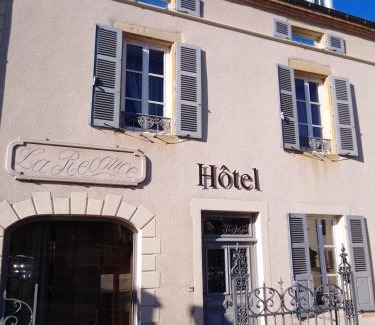 Poisson Hotel | Relax at Hôtel La Reconce with Oceanfront Views & Pool