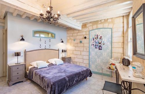 Villeneuve-les-Avignon Hotel | Elegant Hôtel La Suite: Pool, Breakfast & Family-Friendly